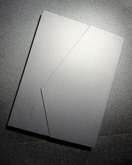No. 021 "Elegant Turn"