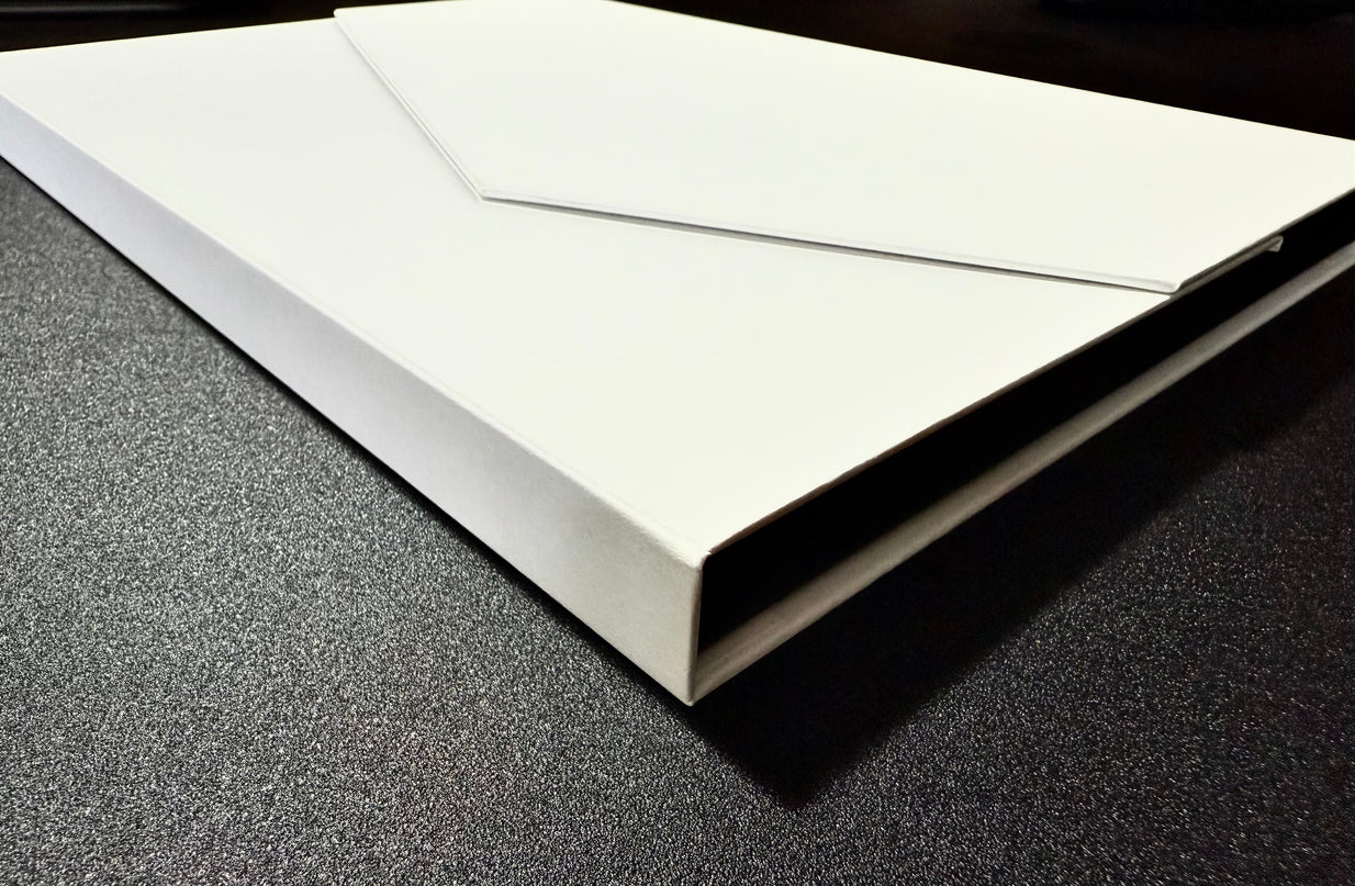 No. M005  "Black Cat Series – Contemplation" (Masterpiece)